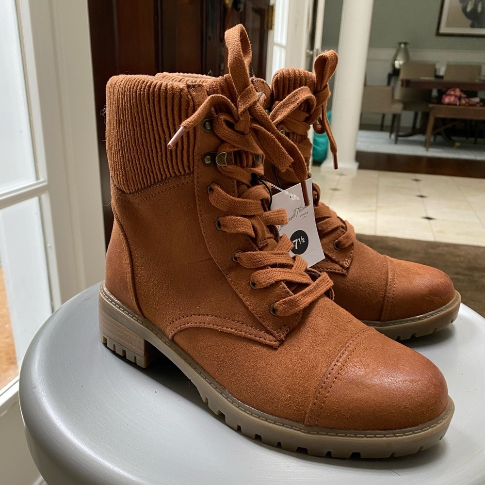 3 for $25 NWT Winter Boots Brown Vegan leather size 7 1/2